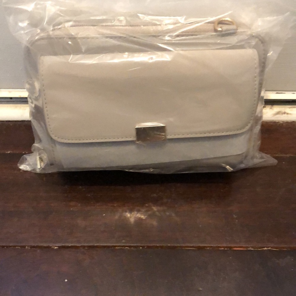 STG crossbody